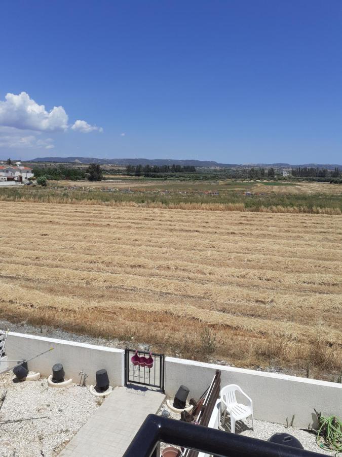 Beautiful 2-Bed House In Mandria Paphos Villa Exterior foto