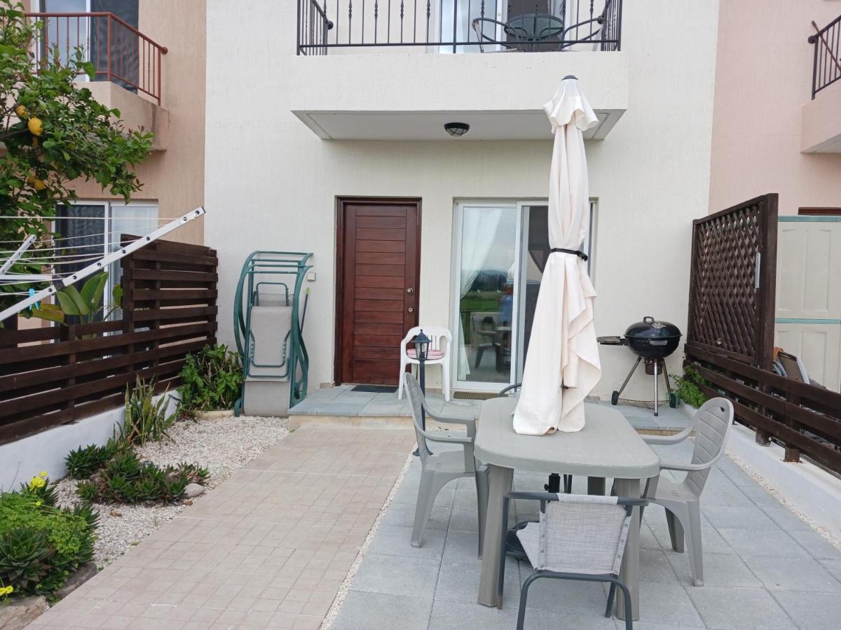 Beautiful 2-Bed House In Mandria Paphos Villa Exterior foto